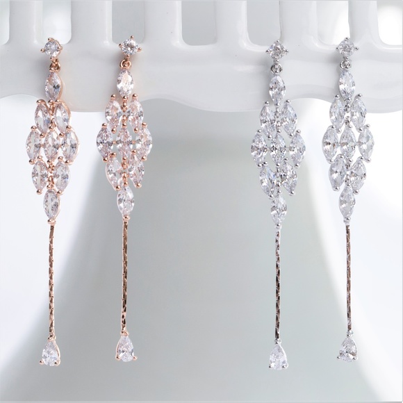 Shimmering crystal drop earrings - Picture 1 of 6
